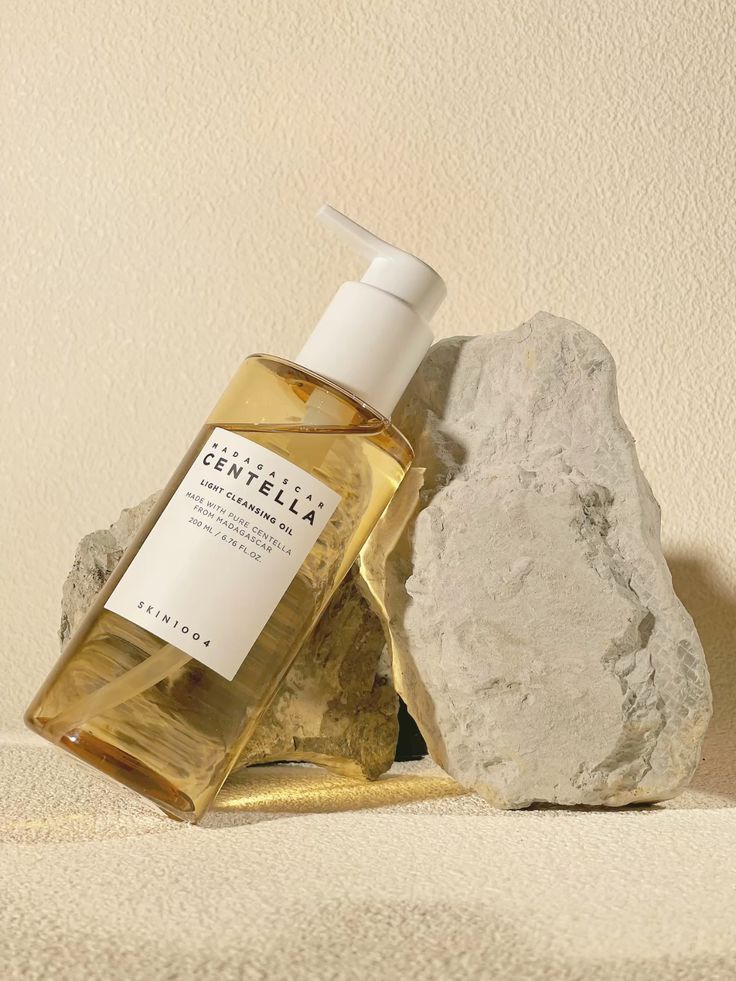 SKIN1004 Centella Light Cleansing Oil