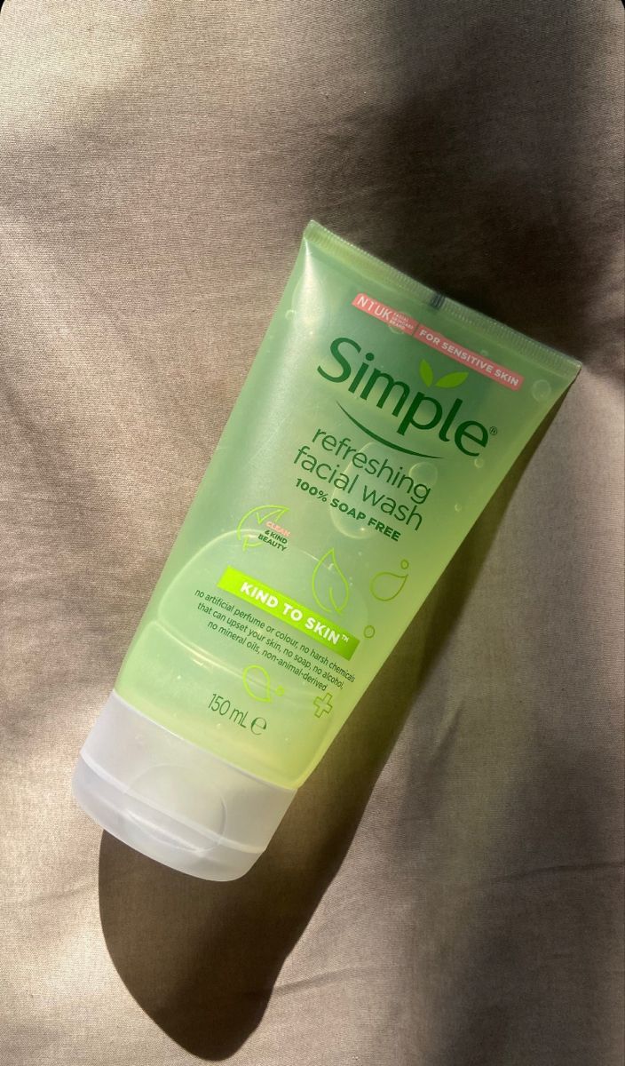 Simple Kind To Skin Refreshing Facial Wash Gel